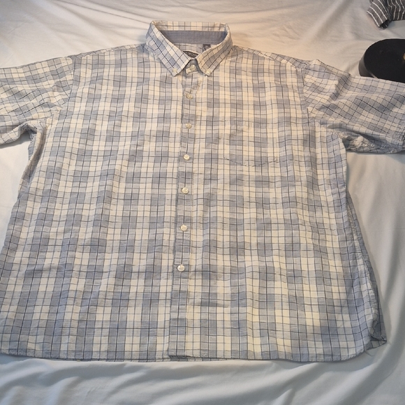 Van Heusen XXL Short Sleeve Blue and White Casual Button Down Shirt - Picture 4 of 13